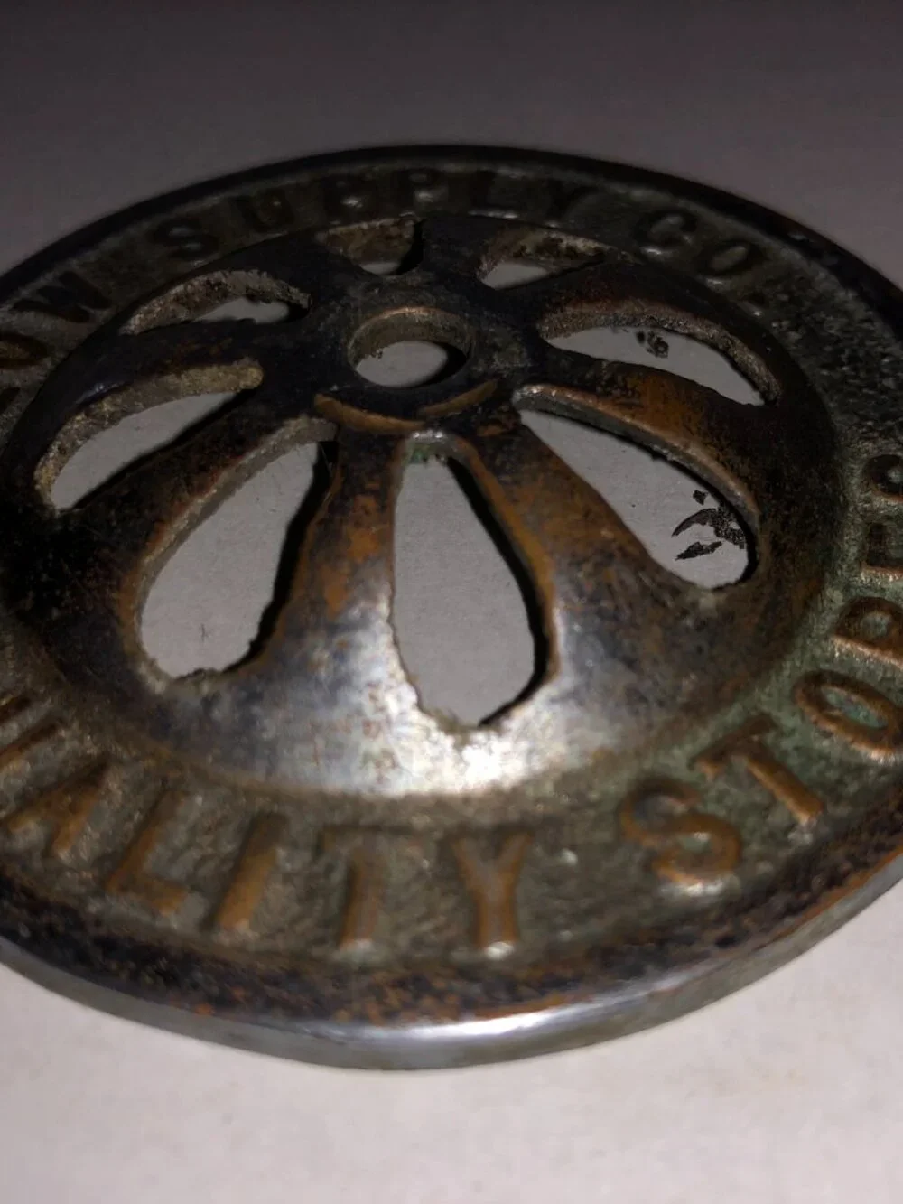 Antique Daisy-pattern Clawfoot Tub Drain Strainer